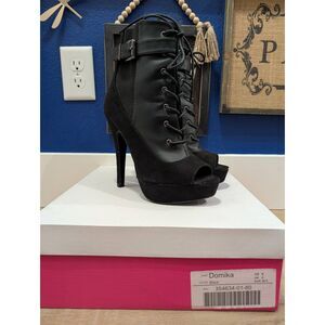 JustFab Domika Black Lace Up Peep Toe Platform Stiletto Booties Size 8 EUC w BOX